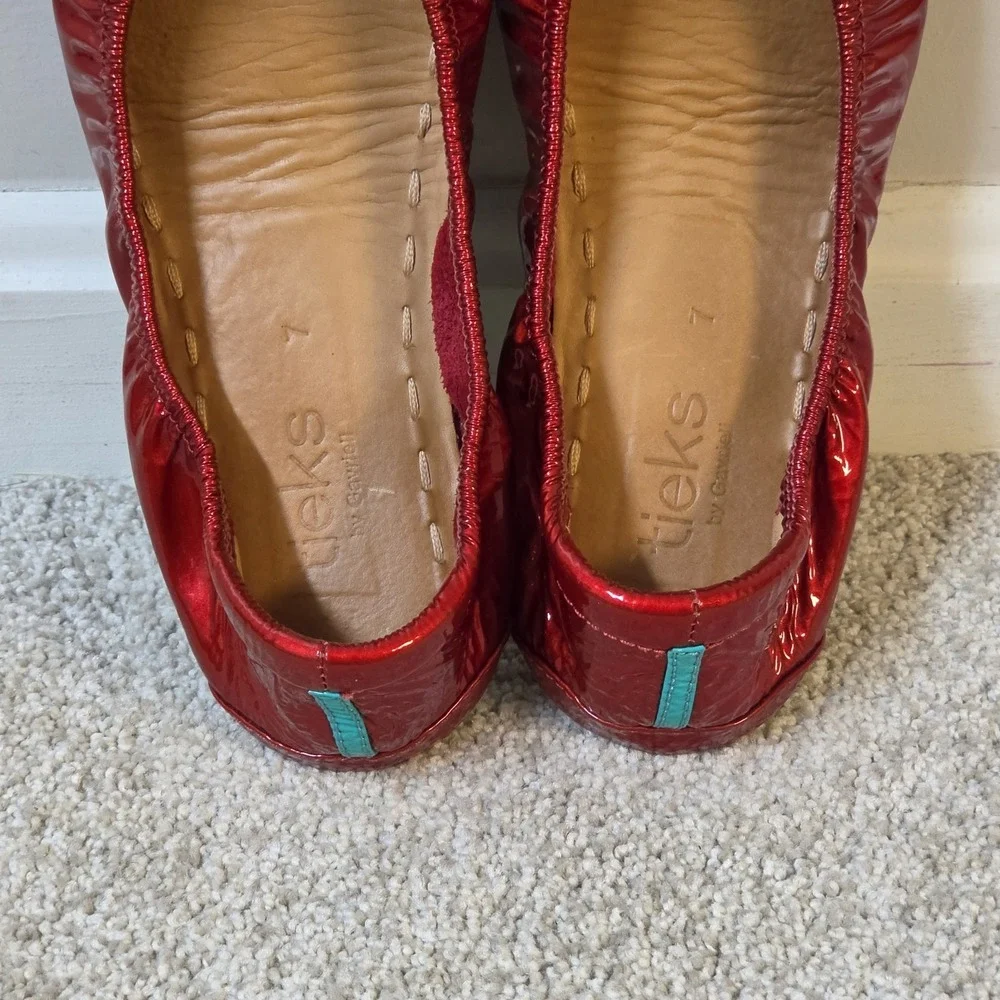 Tieks by Gavrieli Patent Leather ❤️ Red Diamond Flats Shoes Sz 7 Limited Edition